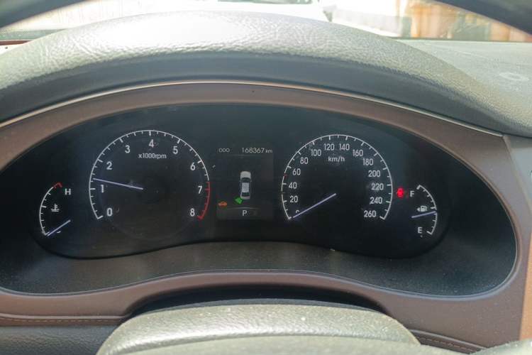 Used Hyundai Genesis 2012 3.0L GDI Luxury Edition Instrument Cluster