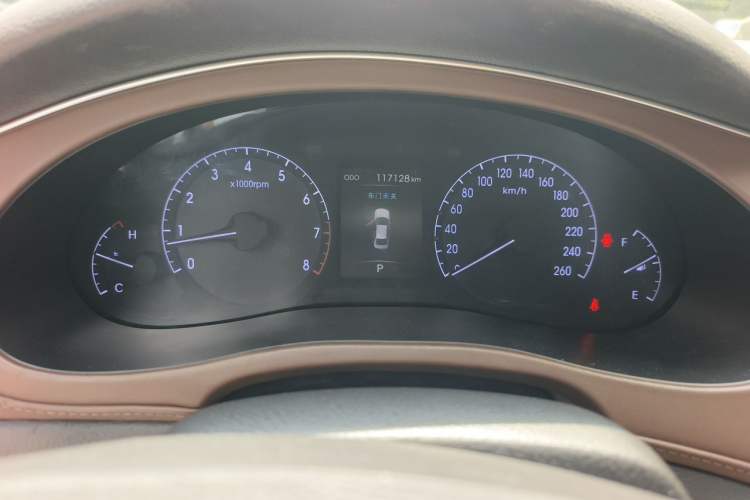 Used Hyundai Genesis 2012 3.0L GDI Luxury Edition Instrument Cluster