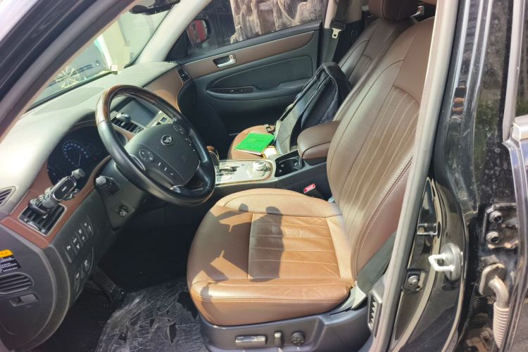Used Hyundai Genesis 2012 3.0L GDI Luxury Edition Left Front Seat