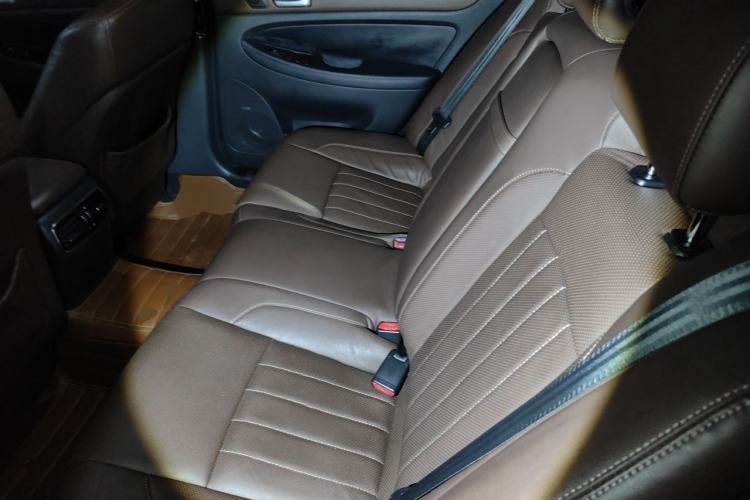 Used Hyundai Genesis 2012 3.0L GDI Luxury Edition Left Rear Seat