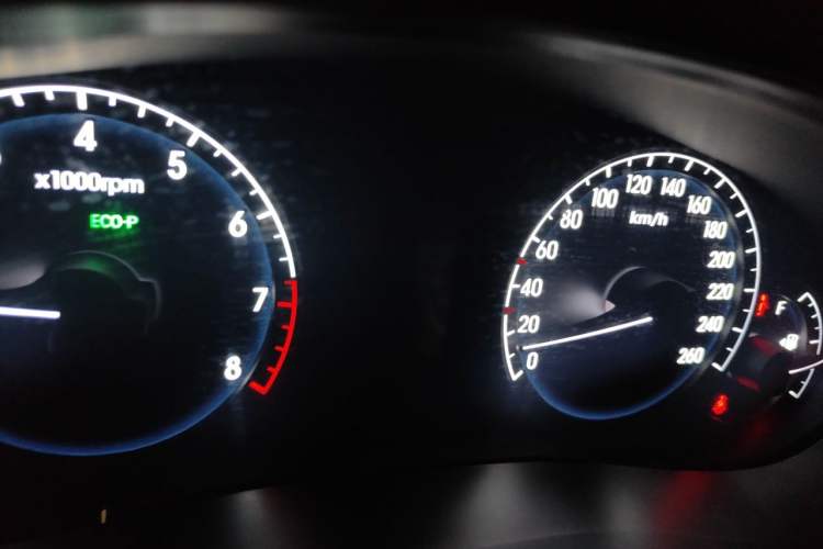 Used Hyundai Genesis 2012 3.0L GDI Luxury Edition Odometer Close Up