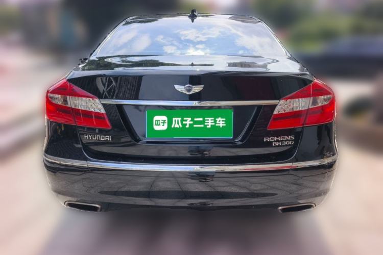 Used Hyundai Genesis 2012 3.0L GDI Luxury Edition Rear