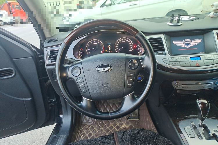 Used Hyundai Genesis 2012 3.0L GDI Luxury Edition Steering Wheel
