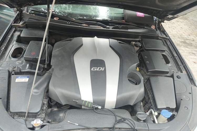 Used Hyundai Genesis 2012 3.0L GDI Luxury Edition Engine Bay