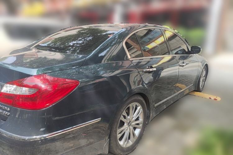 Used Hyundai Genesis 2012 3.0L GDI Luxury Edition Rear Right 45 Deg