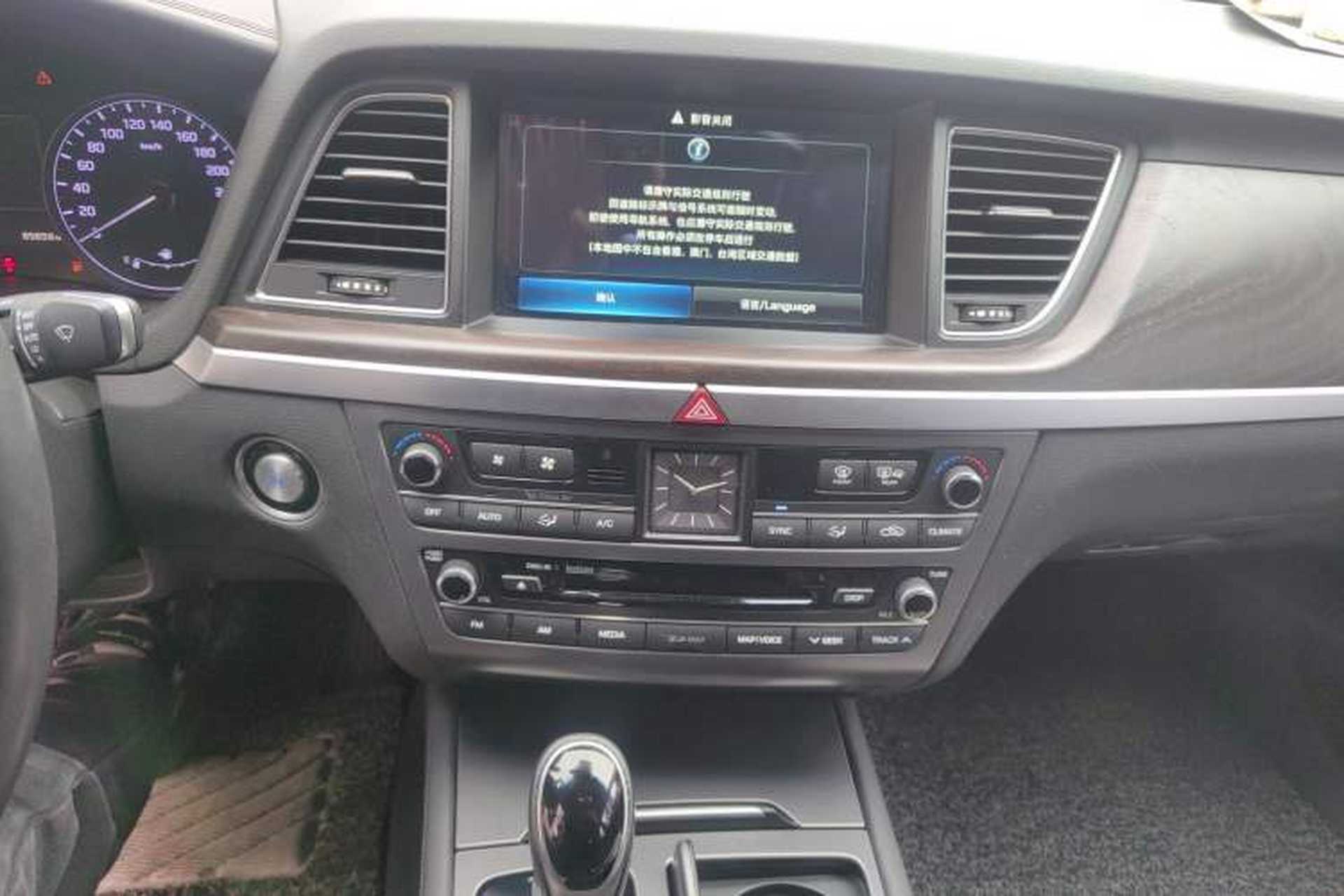 Used Hyundai Genesis 2015 3.0GDi Four-Wheel Drive Flagship Edition Audio And AC Panel