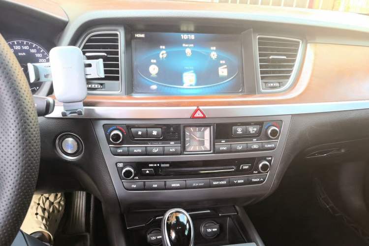 Used Hyundai Genesis 2015 3.0GDi Four-Wheel Drive Flagship Edition Audio And AC Panel