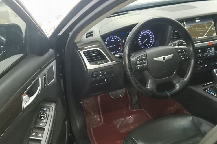 Used Hyundai Genesis 2015 3.0GDi Four-Wheel Drive Luxury Edition Driver Seat