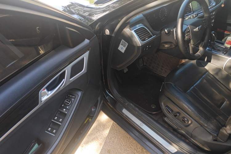 Used Hyundai Genesis 2015 3.0 GDi Four-Wheel Drive Elite Edition Driver Seat