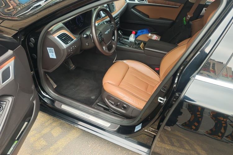Used Hyundai Genesis 2015 3.3GDi Two-Wheel-Drive Flagship Edition Driver Seat