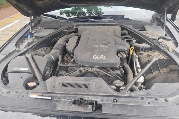 Used Hyundai Genesis 2015 3.0GDi Four-Wheel Drive Luxury Edition Engine Bay