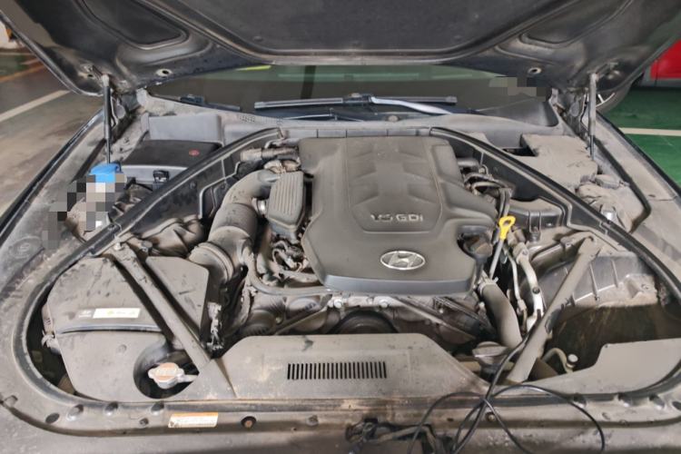 Used Hyundai Genesis 2015 3.0 GDi Two-Wheel-Drive Elite Edition Engine Bay