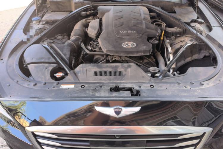 Used Hyundai Genesis 2015 3.0GDi Four-Wheel Drive Flagship Edition Engine Bay