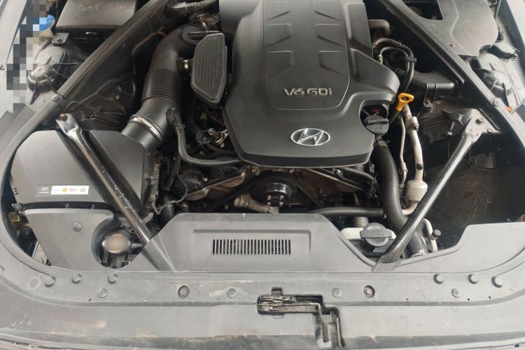 Used Hyundai Genesis 2015 3.3GDi Two-Wheel-Drive Flagship Edition Engine Bay