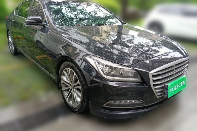 Used Hyundai Genesis 2015 3.0GDi Four-Wheel Drive Luxury Edition Front Right 45 Deg