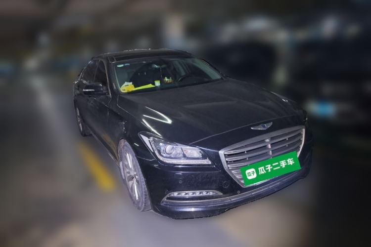 Used Hyundai Genesis 2015 3.0 GDi Two-Wheel-Drive Elite Edition Front Right 45 Deg