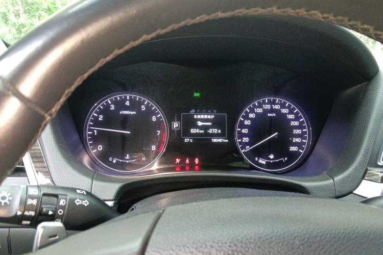 Used Hyundai Genesis 2015 3.0GDi Four-Wheel Drive Luxury Edition Instrument Cluster