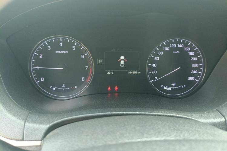 Used Hyundai Genesis 2015 3.0 GDi Two-Wheel-Drive Luxury Edition Instrument Cluster