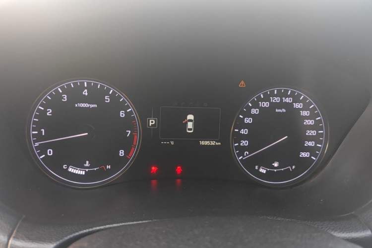 Used Hyundai Genesis 2015 3.0 GDi Four-Wheel Drive Elite Edition Instrument Cluster