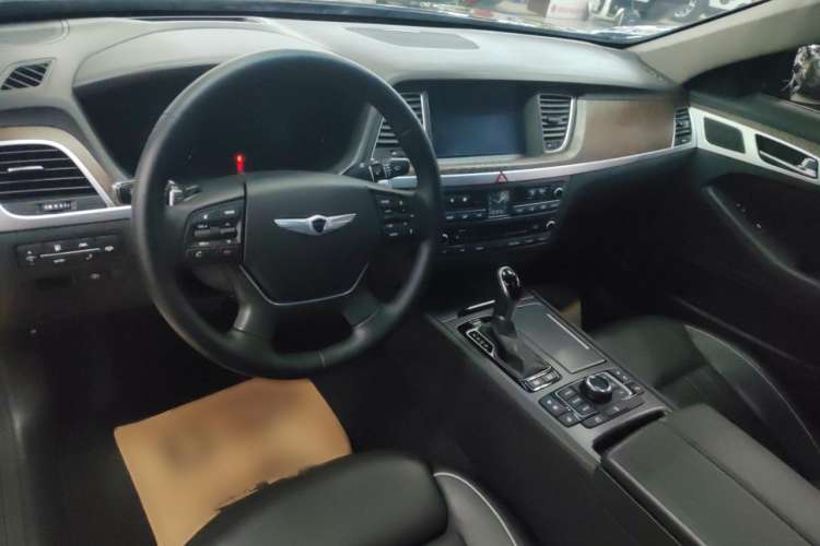 Used Hyundai Genesis 2015 3.0GDi Four-Wheel Drive Flagship Edition Interior 3