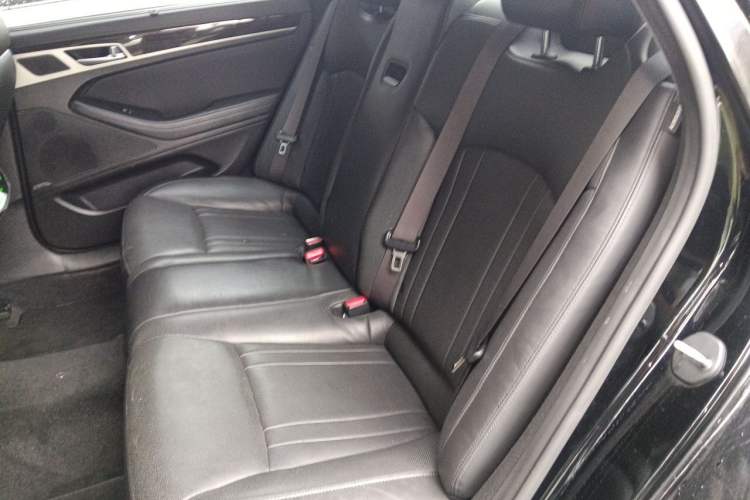 Used Hyundai Genesis 2015 3.0GDi Four-Wheel Drive Luxury Edition Left Rear Seat