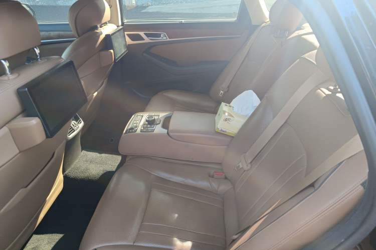 Used Hyundai Genesis 2015 3.0GDi Four-Wheel Drive Flagship Edition Left Rear Seat