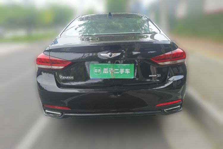 Used Hyundai Genesis 2015 3.0GDi Four-Wheel Drive Luxury Edition Rear