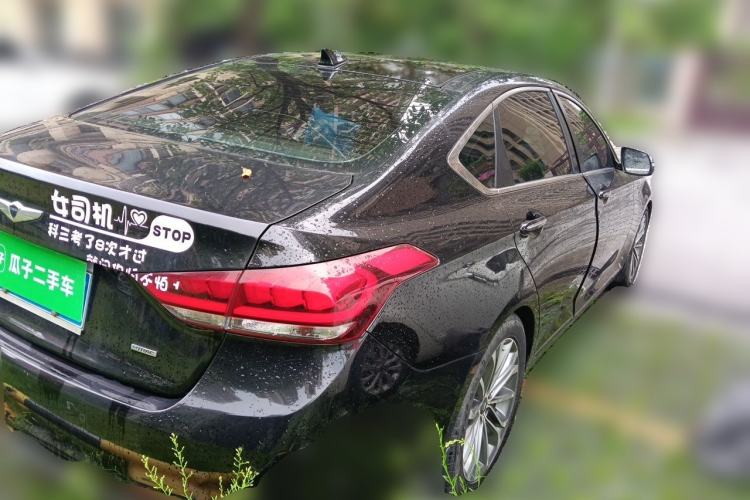Used Hyundai Genesis 2015 3.0GDi Four-Wheel Drive Luxury Edition Rear Right 45 Deg