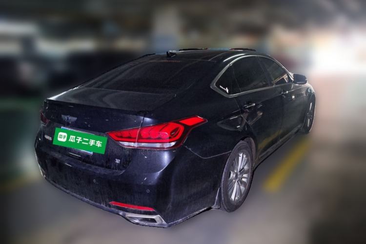 Used Hyundai Genesis 2015 3.0 GDi Two-Wheel-Drive Elite Edition Rear Right 45 Deg