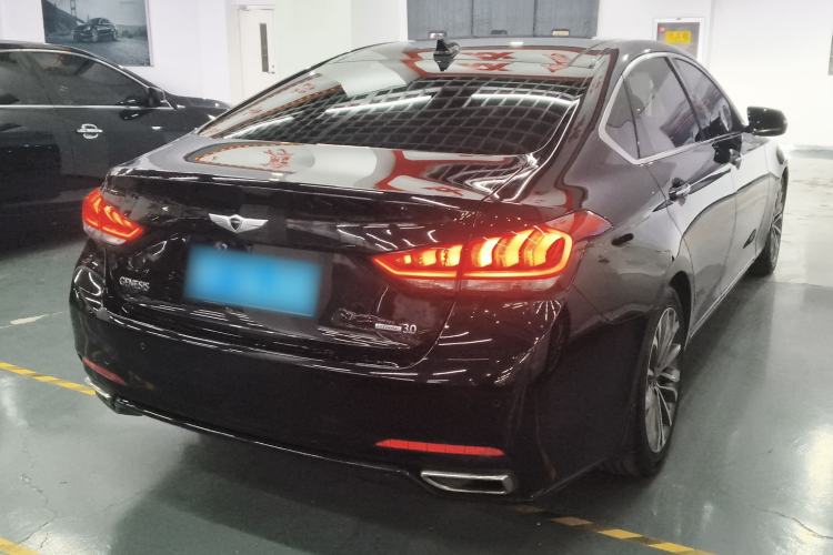 Used Hyundai Genesis 2015 3.0GDi Four-Wheel Drive Luxury Edition Rear Right 45 Deg