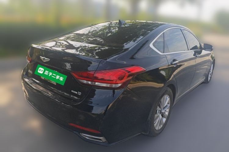 Used Hyundai Genesis 2015 3.0 GDi Four-Wheel Drive Elite Edition Rear Right 45 Deg