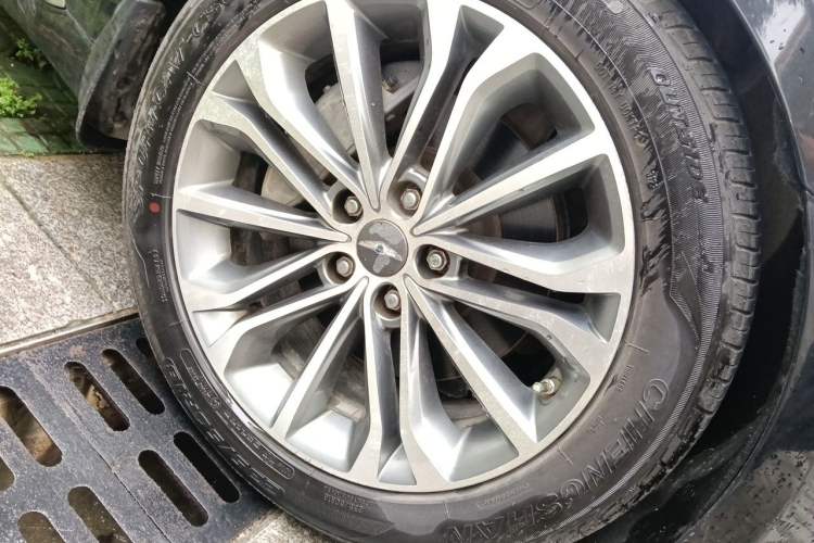 Used Hyundai Genesis 2015 3.0GDi Four-Wheel Drive Luxury Edition Right Front Wheel Hub