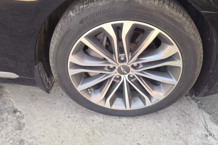 Used Hyundai Genesis 2015 3.0GDi Four-Wheel Drive Flagship Edition Right Front Wheel Hub