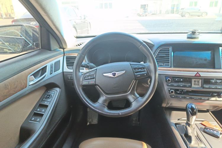Used Hyundai Genesis 2015 3.0GDi Four-Wheel Drive Flagship Edition Steering Wheel