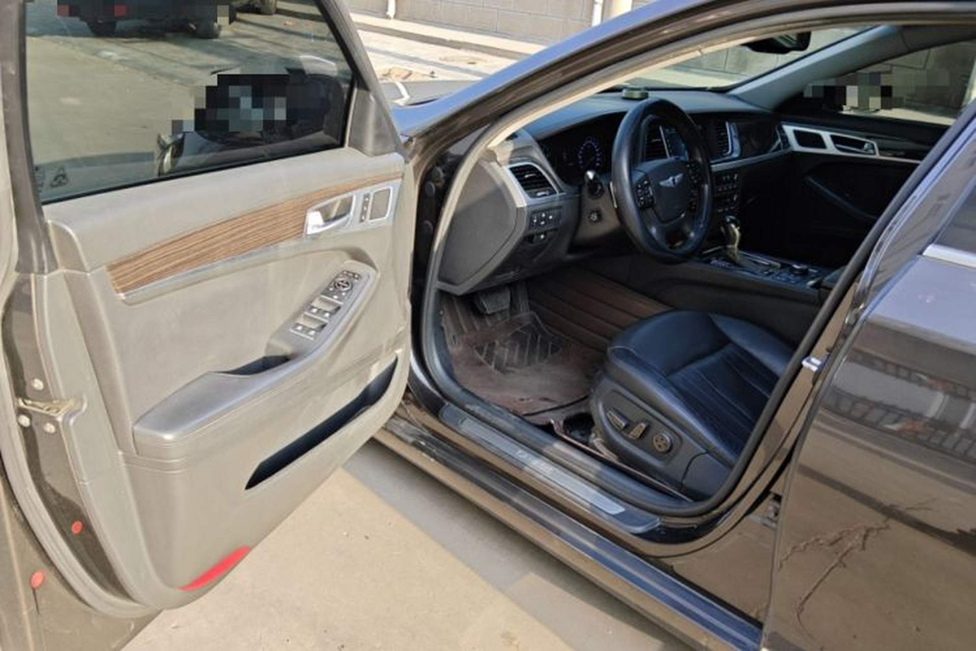 Used Hyundai Genesis 2015 3.0GDi Four-Wheel Drive Luxury Edition Driver Seat