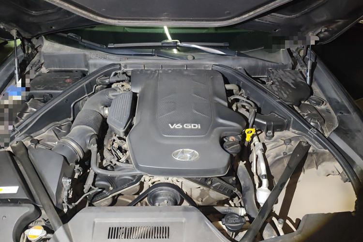 Used Hyundai Genesis 2015 3.0GDi Four-Wheel Drive Luxury Edition Engine Bay