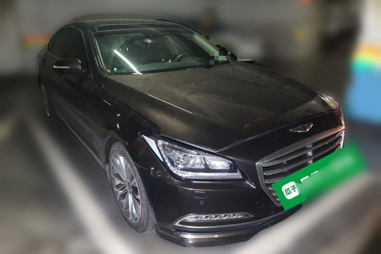 Used Hyundai Genesis 2015 3.0GDi Four-Wheel Drive Luxury Edition Front Right 45 Deg