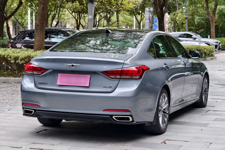 Used Hyundai Genesis 2015 3.0GDi Four-Wheel Drive Luxury Edition Exterior 3