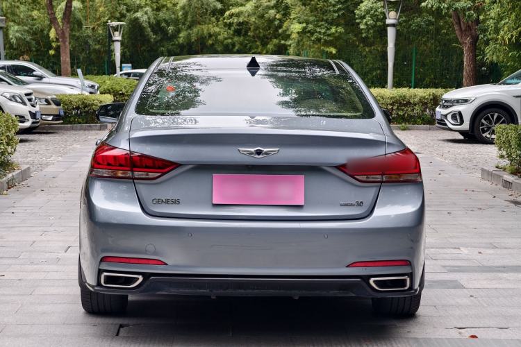 Used Hyundai Genesis 2015 3.0GDi Four-Wheel Drive Luxury Edition Exterior 4