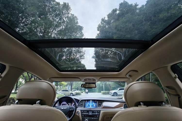 Used Hyundai Genesis 2015 3.0GDi Four-Wheel Drive Luxury Edition Headliner
