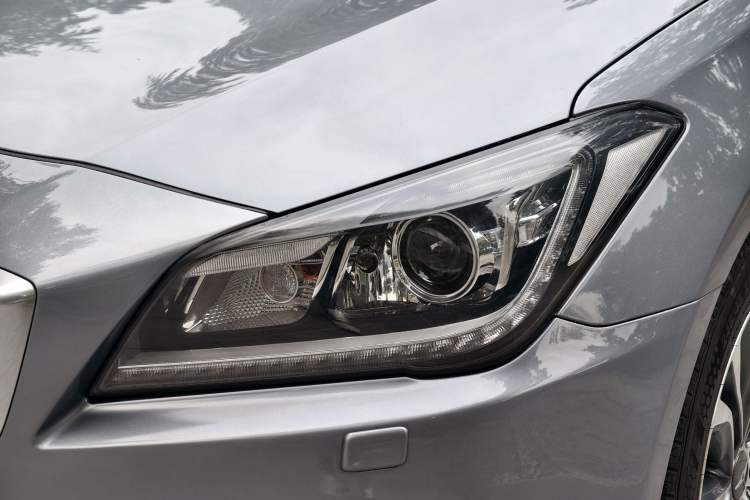 Used Hyundai Genesis 2015 3.0GDi Four-Wheel Drive Luxury Edition Left Front Headlight