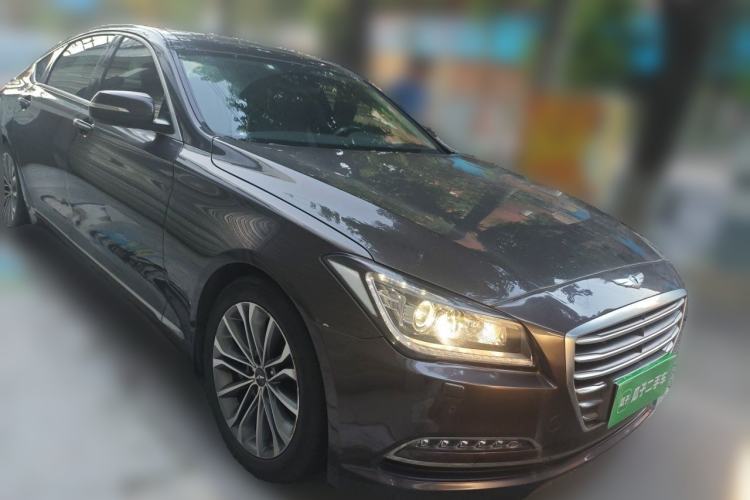 Used Hyundai Genesis 2015 3.0GDi Four-Wheel Drive Luxury Edition Front Right 45 Deg