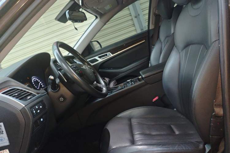 Used Hyundai Genesis 2015 3.0GDi Four-Wheel Drive Luxury Edition Left Front Seat