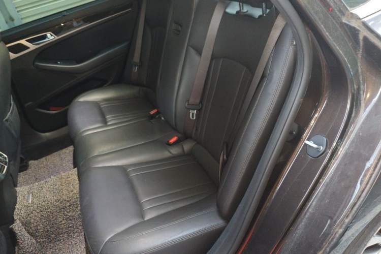 Used Hyundai Genesis 2015 3.0GDi Four-Wheel Drive Luxury Edition Left Rear Seat