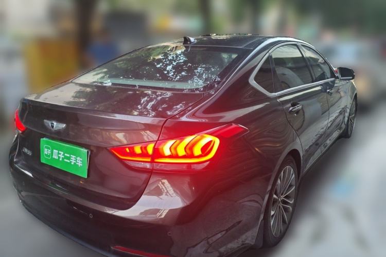 Used Hyundai Genesis 2015 3.0GDi Four-Wheel Drive Luxury Edition Rear Right 45 Deg