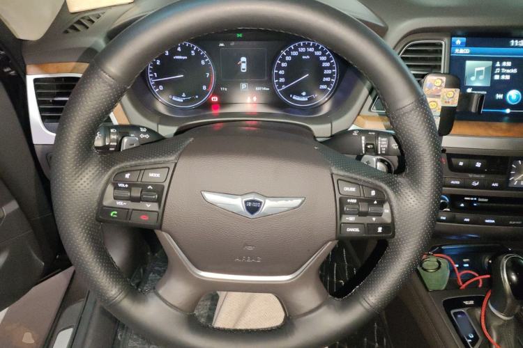 Used Hyundai Genesis 2015 3.0GDi Four-Wheel Drive Flagship Edition Steering Wheel