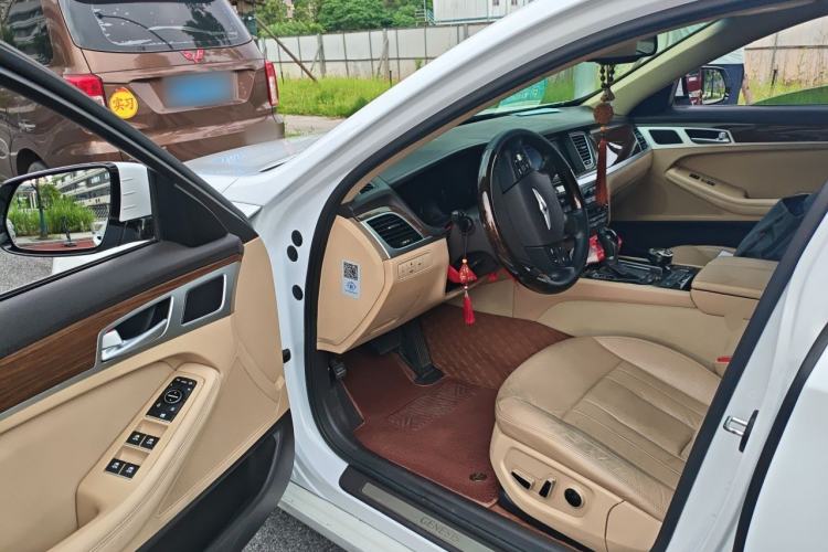 Used Hyundai Genesis 2015 3.0 GDi Four-Wheel Drive Elite Edition Driver Seat