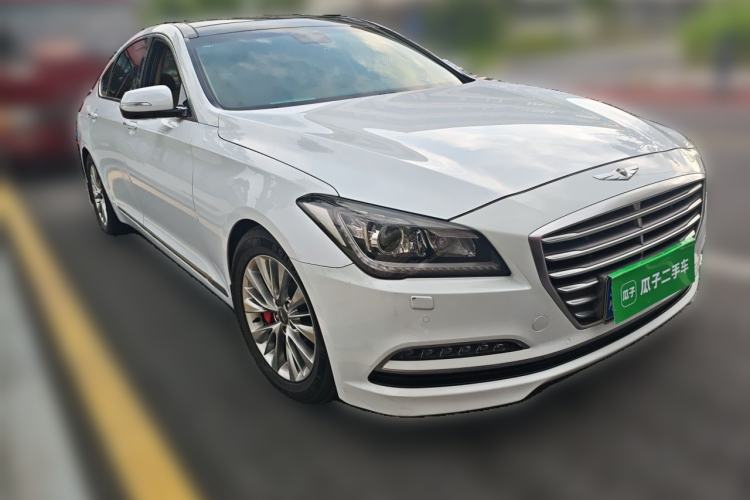 Used Hyundai Genesis 2015 3.0 GDi Four-Wheel Drive Elite Edition Front Right 45 Deg