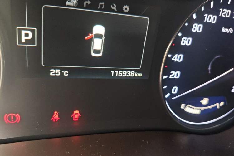 Used Hyundai Genesis 2015 3.0 GDi Four-Wheel Drive Elite Edition Odometer Close Up