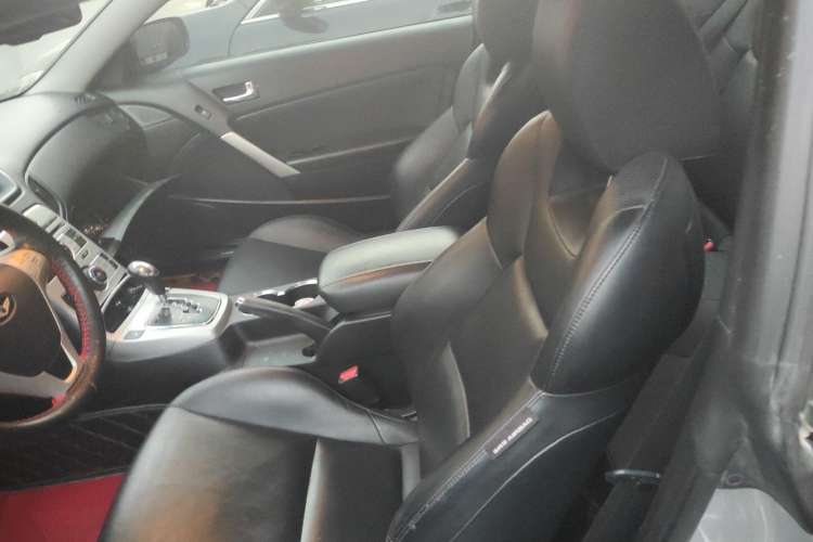 Used Hyundai Genesis Coupe 2009 2.0T Automatic Luxury Edition Left Front Seat